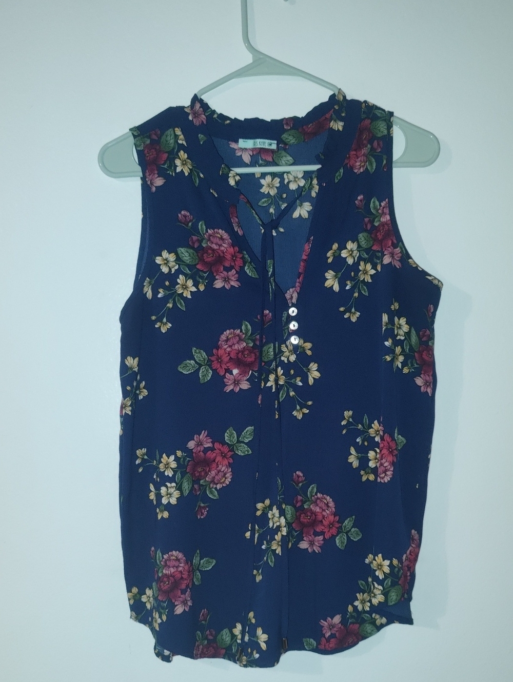 Navy Floral Sleeveless Button-Front Women’s Top
